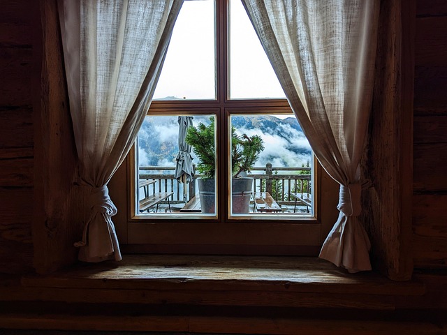 HT102 Awning Window