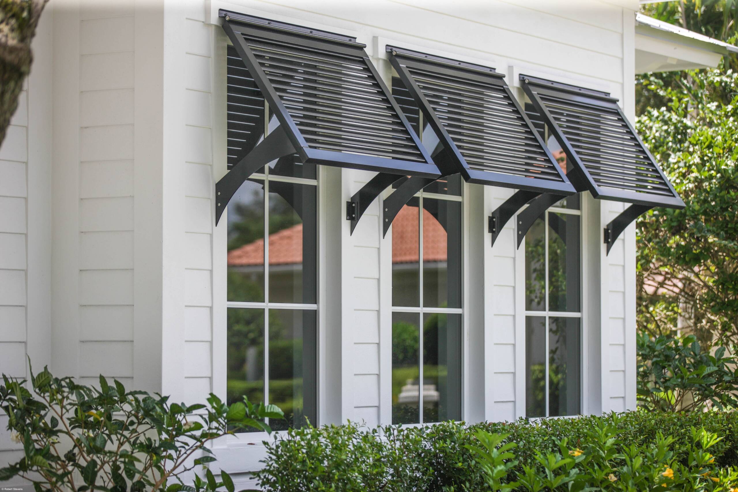HT102 Awning Windows
